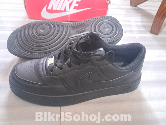 Nike jordan full black sneaker  ( new)